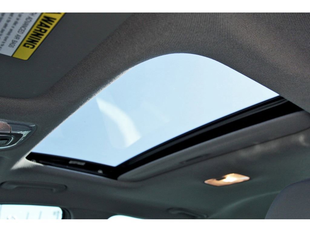 Certified 2025 Hyundai Elantra SEL image 30