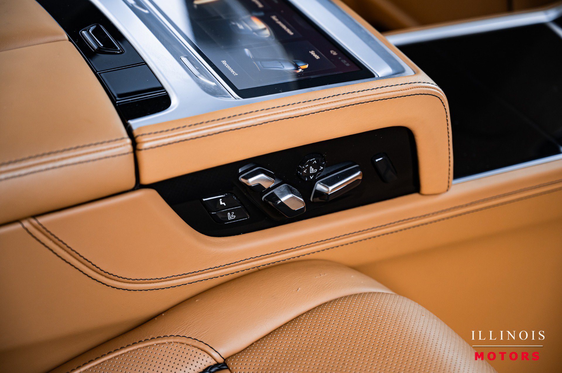 Used 2018 BMW ALPINA B7 xDrive image 43