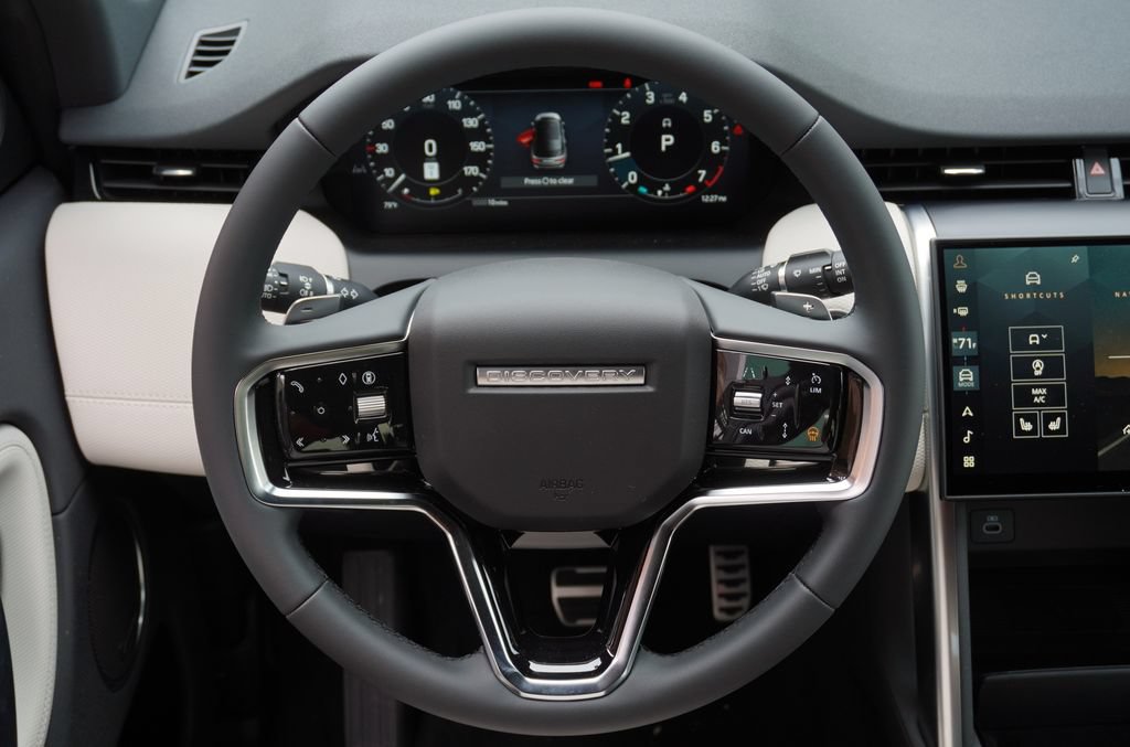 New 2026 Land Rover Discovery Sport Landmark AWD/4WD image 19