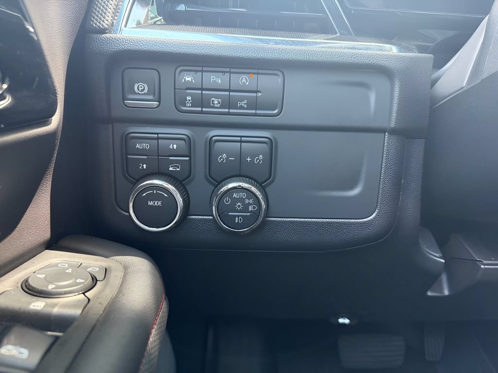 Used 2025 Chevrolet Tahoe RST AWD/4WD image 20
