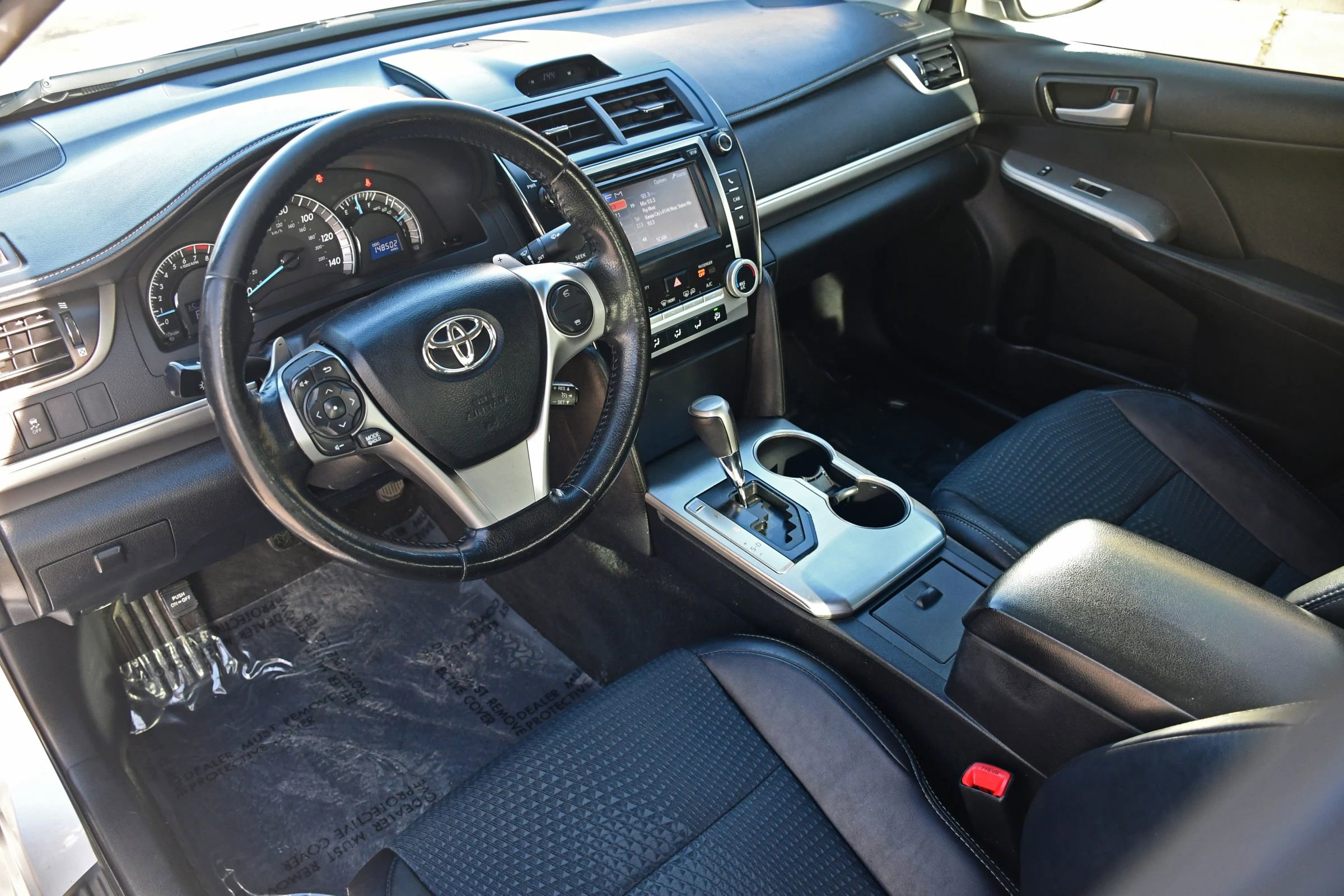 Used 2013 Toyota Camry SE FWD image 11