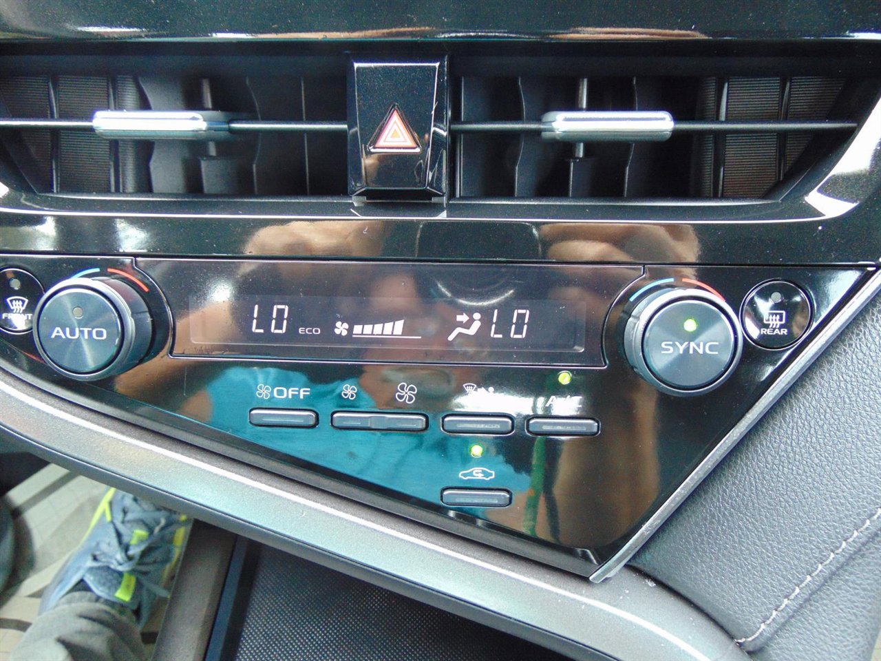 Used 2023 Toyota Camry LE image 24