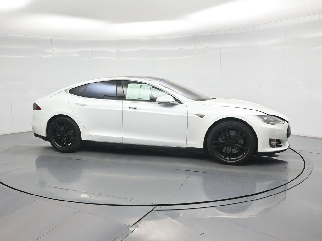 Used 2015 Tesla Model S 85D image 24