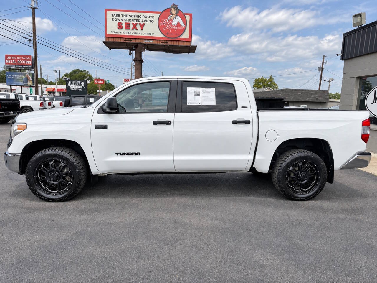 Used 2016 Toyota Tundra SR5 w/ SR5 Upgrade Package AWD/4WD image 5