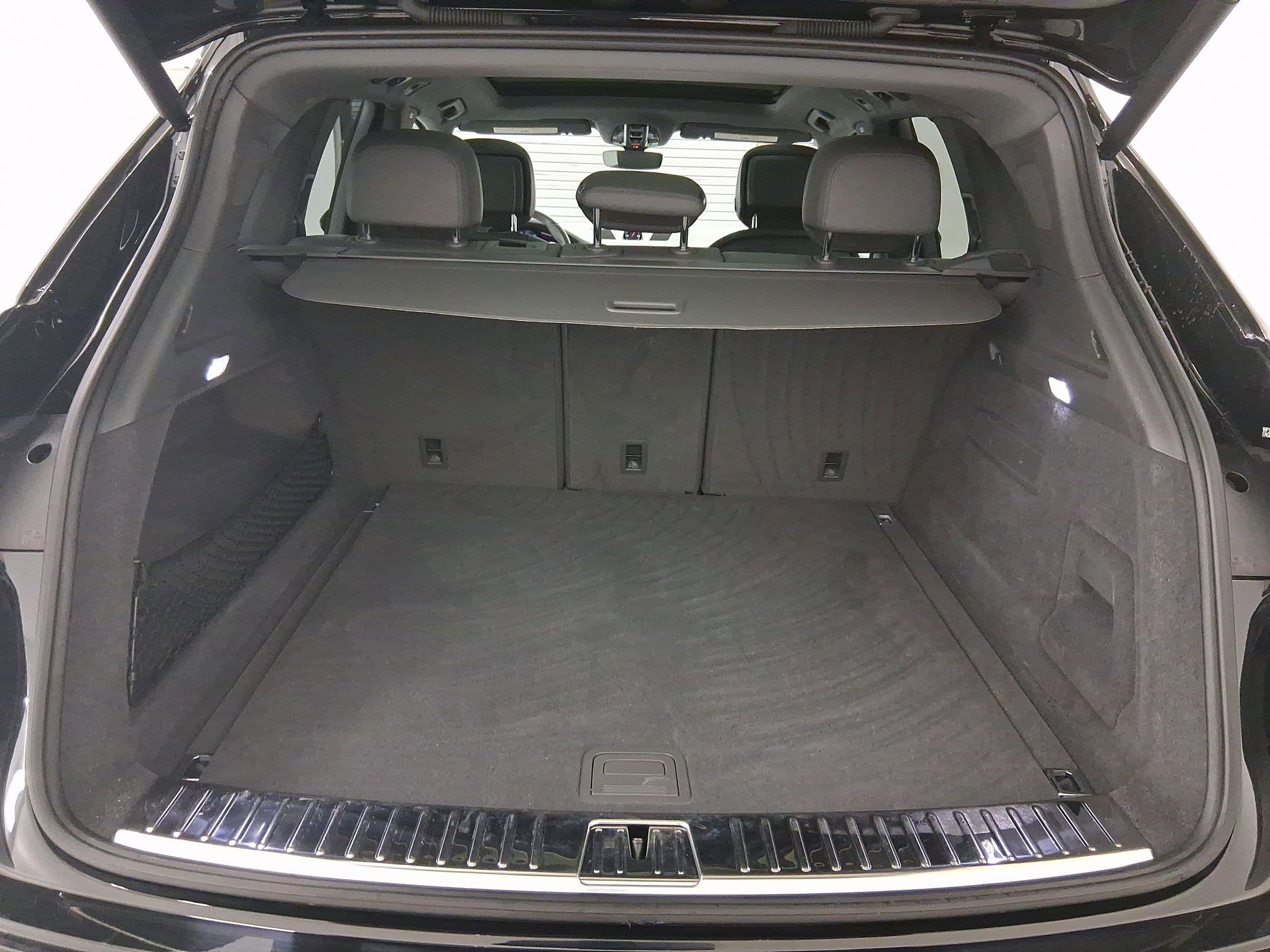 Used 2021 Porsche Cayenne image 31