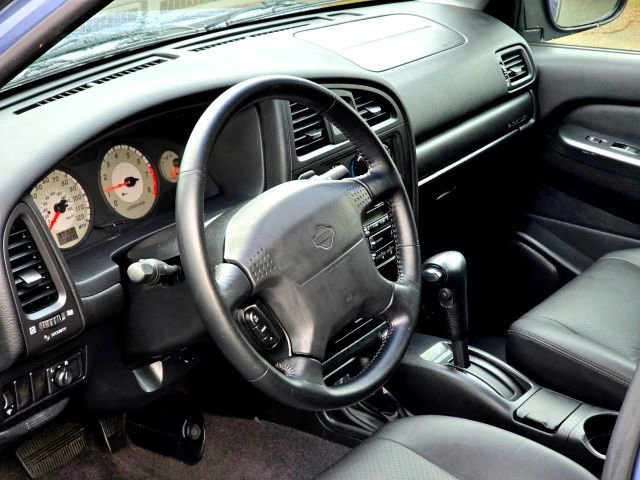 Used 2001 Nissan Pathfinder SE image 11