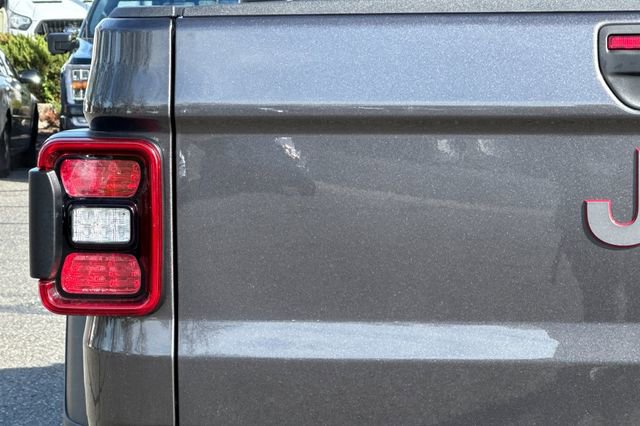 Used 2025 Jeep Gladiator Rubicon w/ Convenience Group image 48