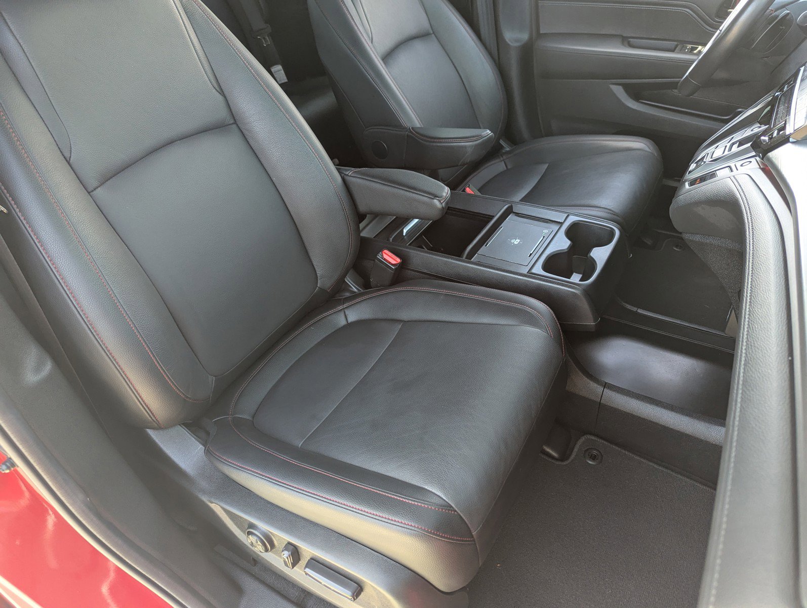 Used 2025 Honda Odyssey Sport-L image 11