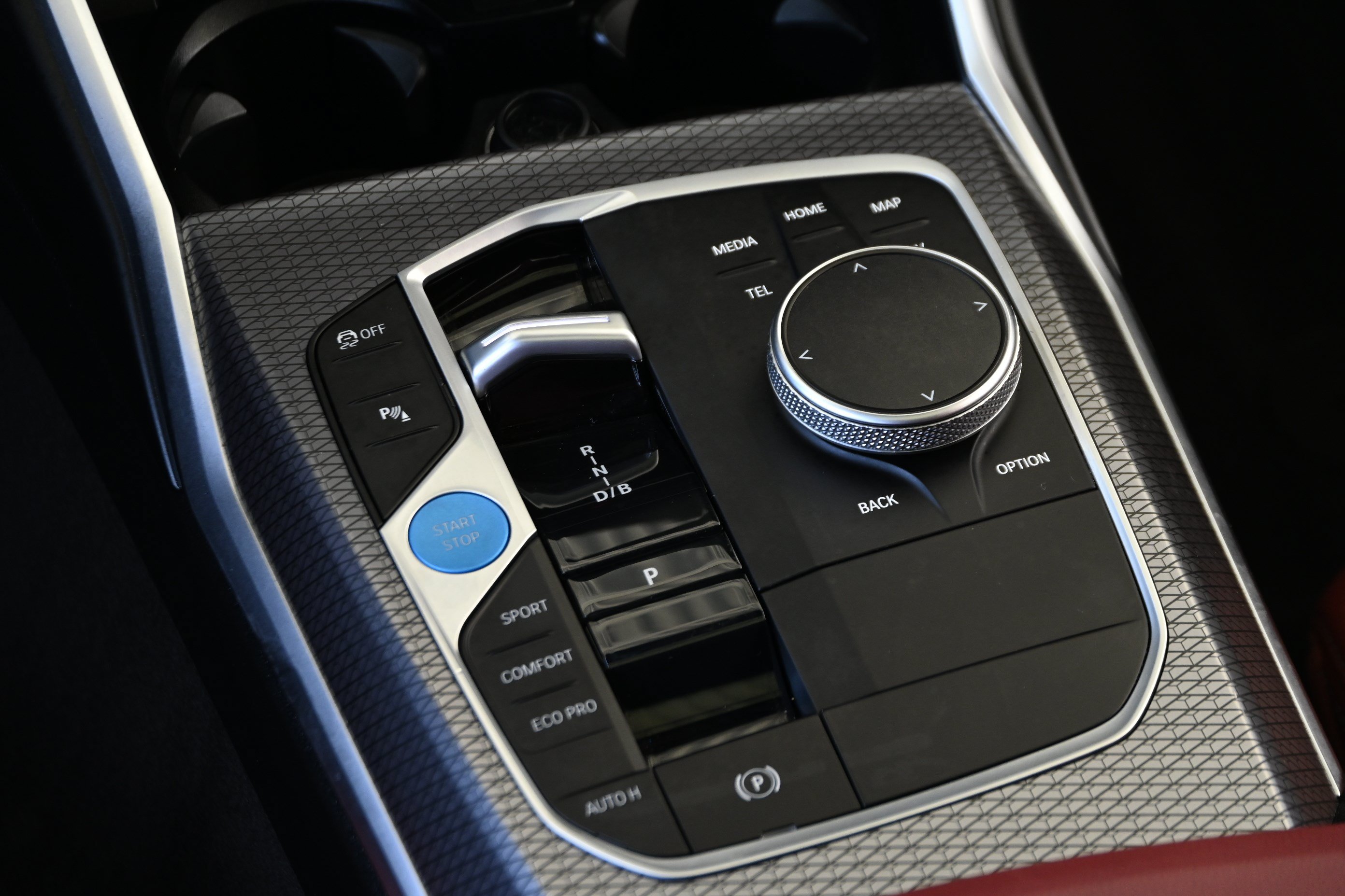 Certified 2025 BMW i4 eDrive40 w/ Premium Package RWD image 24