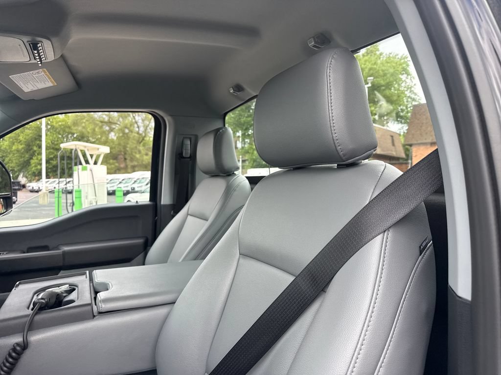 New 2026 Ford F250 XL w/ XL Off-Road Package AWD/4WD image 17