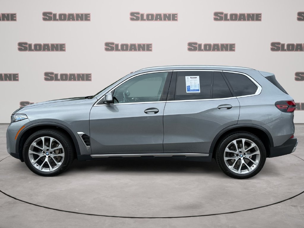 Certified 2024 BMW X5 xDrive40i w/ Premium Package AWD/4WD image 2