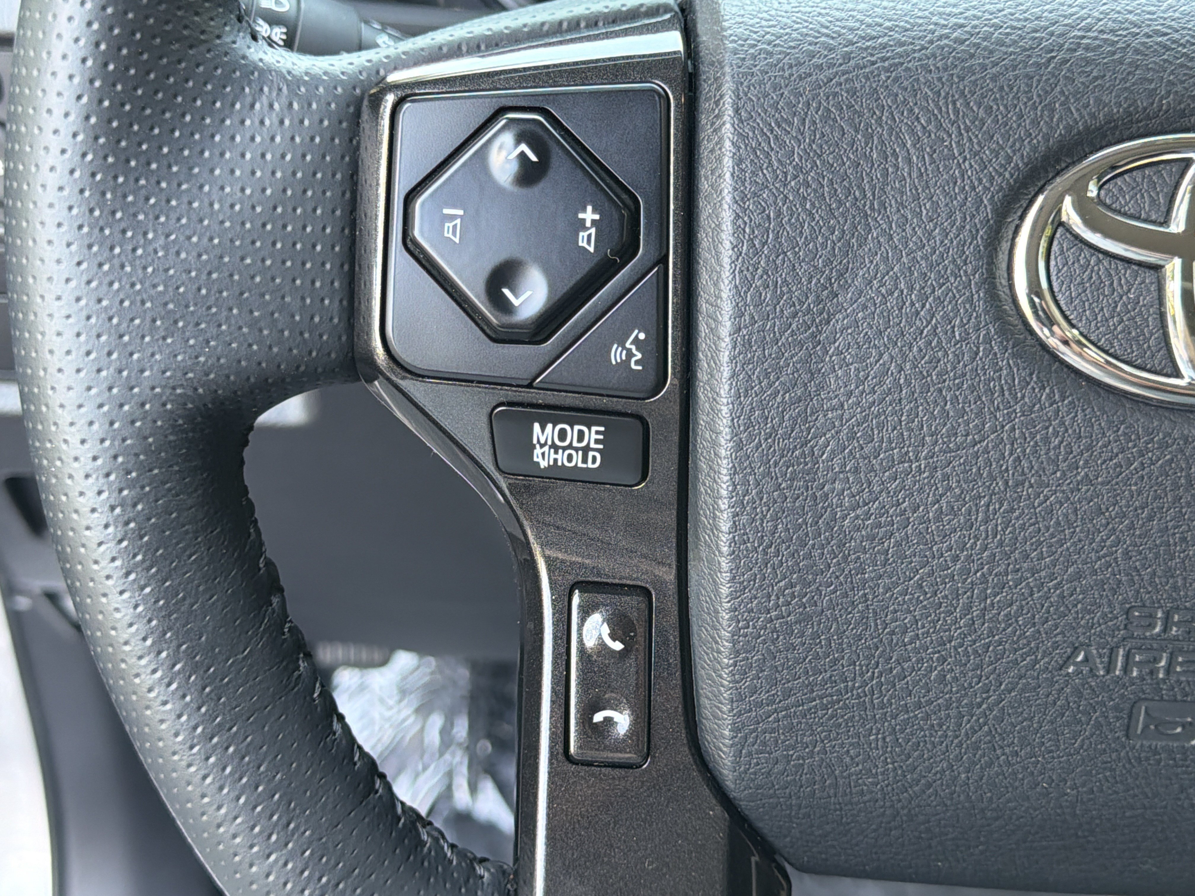 Used 2023 Toyota 4Runner TRD Off-Road Premium w/ Moonroof Package AWD/4WD image 24