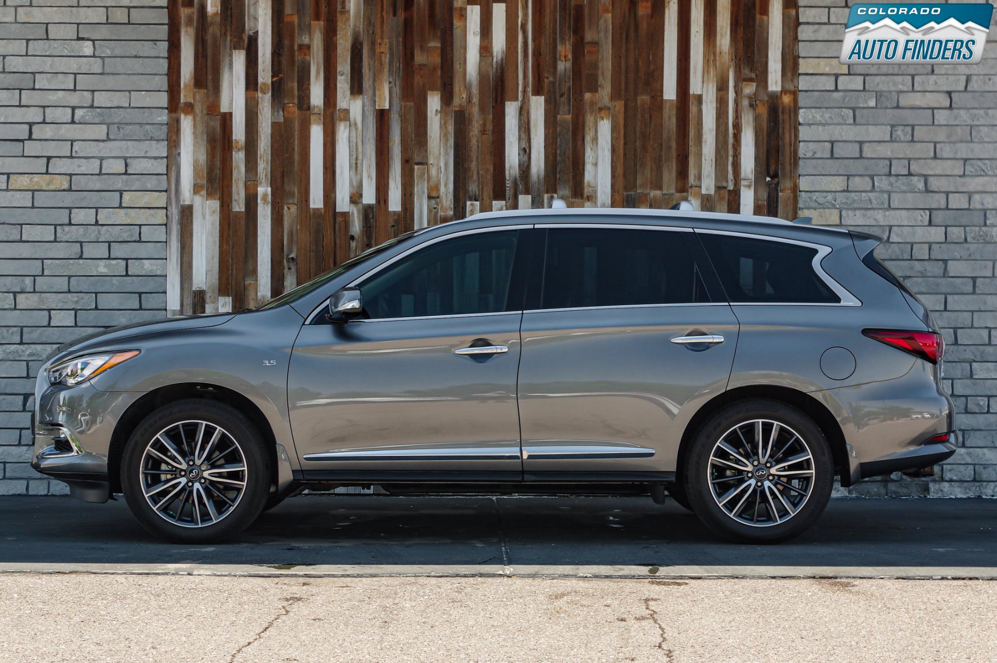 Used 2020 INFINITI QX60 Luxe w/ Sensory Package AWD/4WD image 3