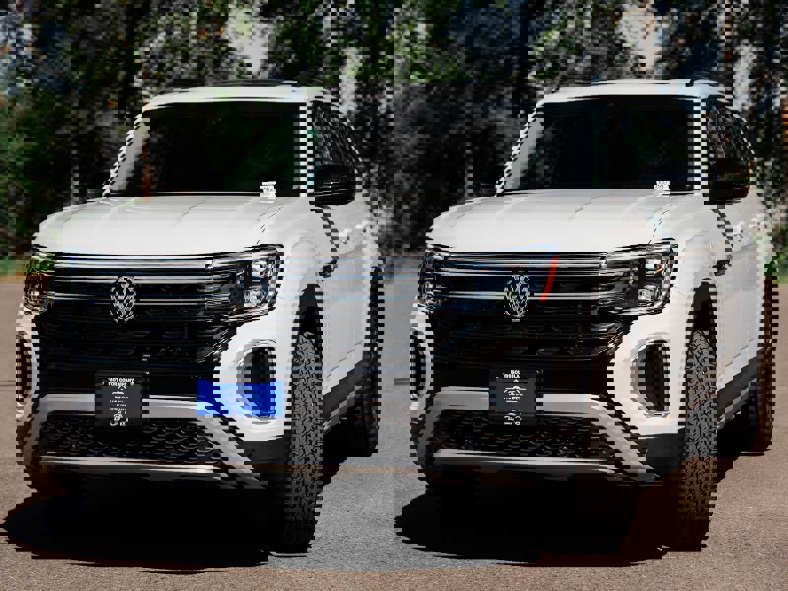 New 2025 Volkswagen Atlas Peak Edition SE