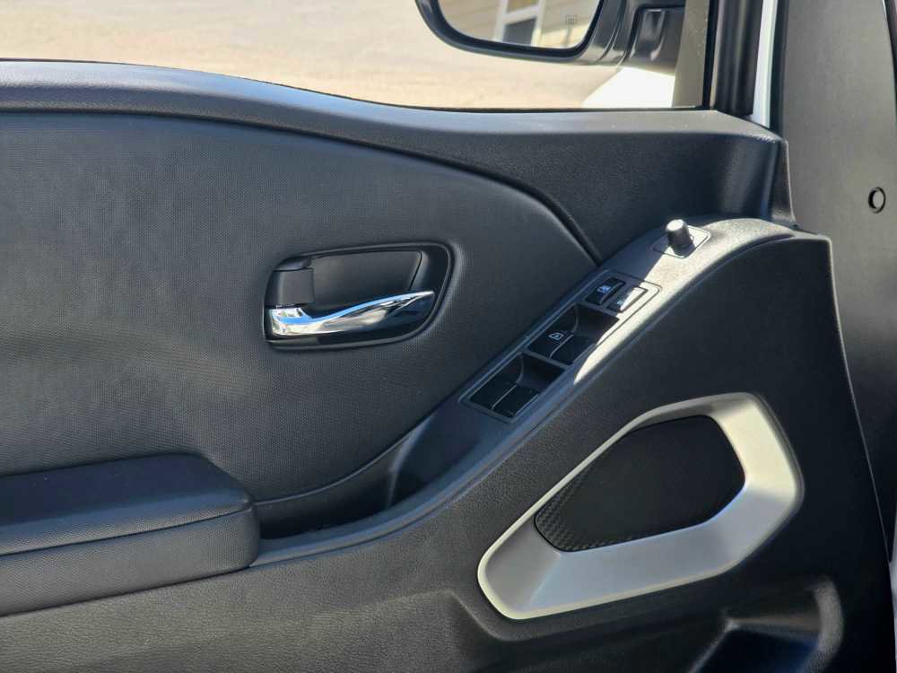 Used 2023 Nissan Frontier SV w/ SV Convenience Package RWD image 15