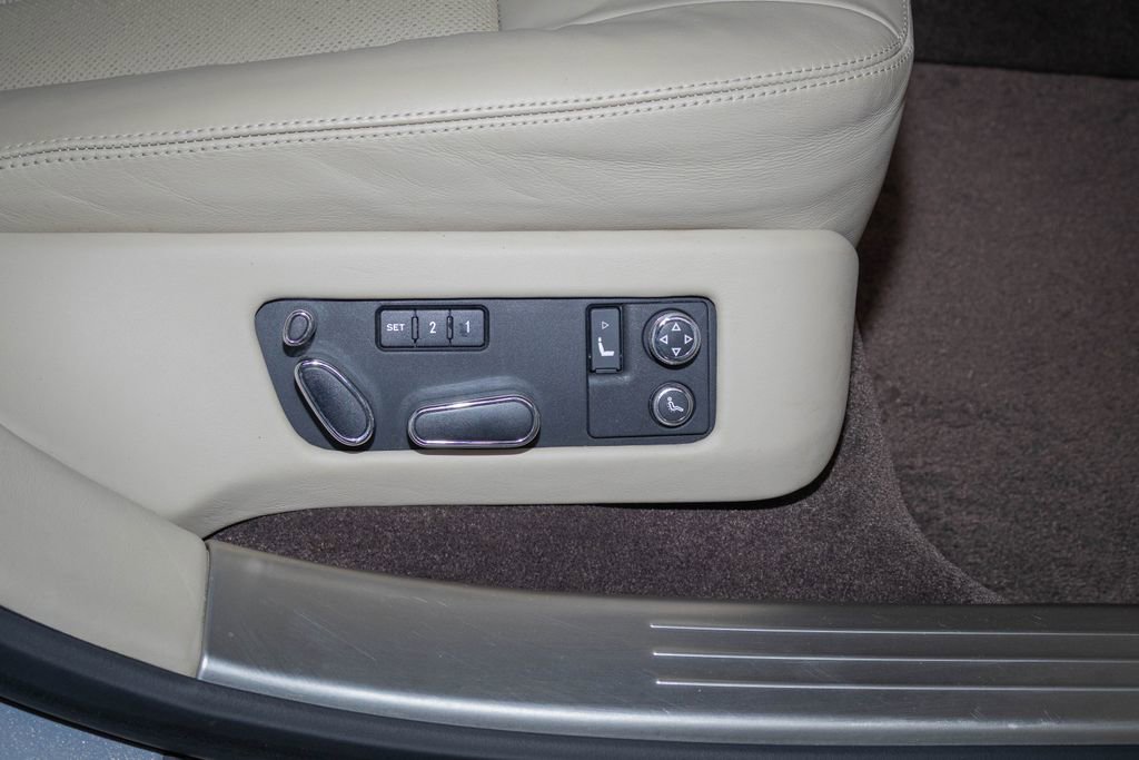 Used 2012 Bentley Flying Spur Flying Spur AWD/4WD image 27