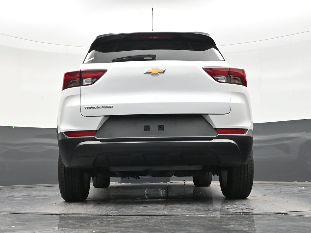 Used 2025 Chevrolet TrailBlazer LS FWD image 23