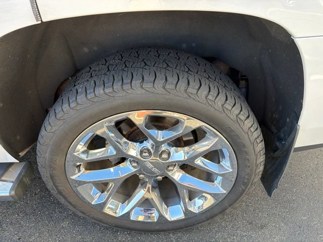 Used 2019 GMC Yukon SLT w/ HD Trailering Package AWD/4WD image 12