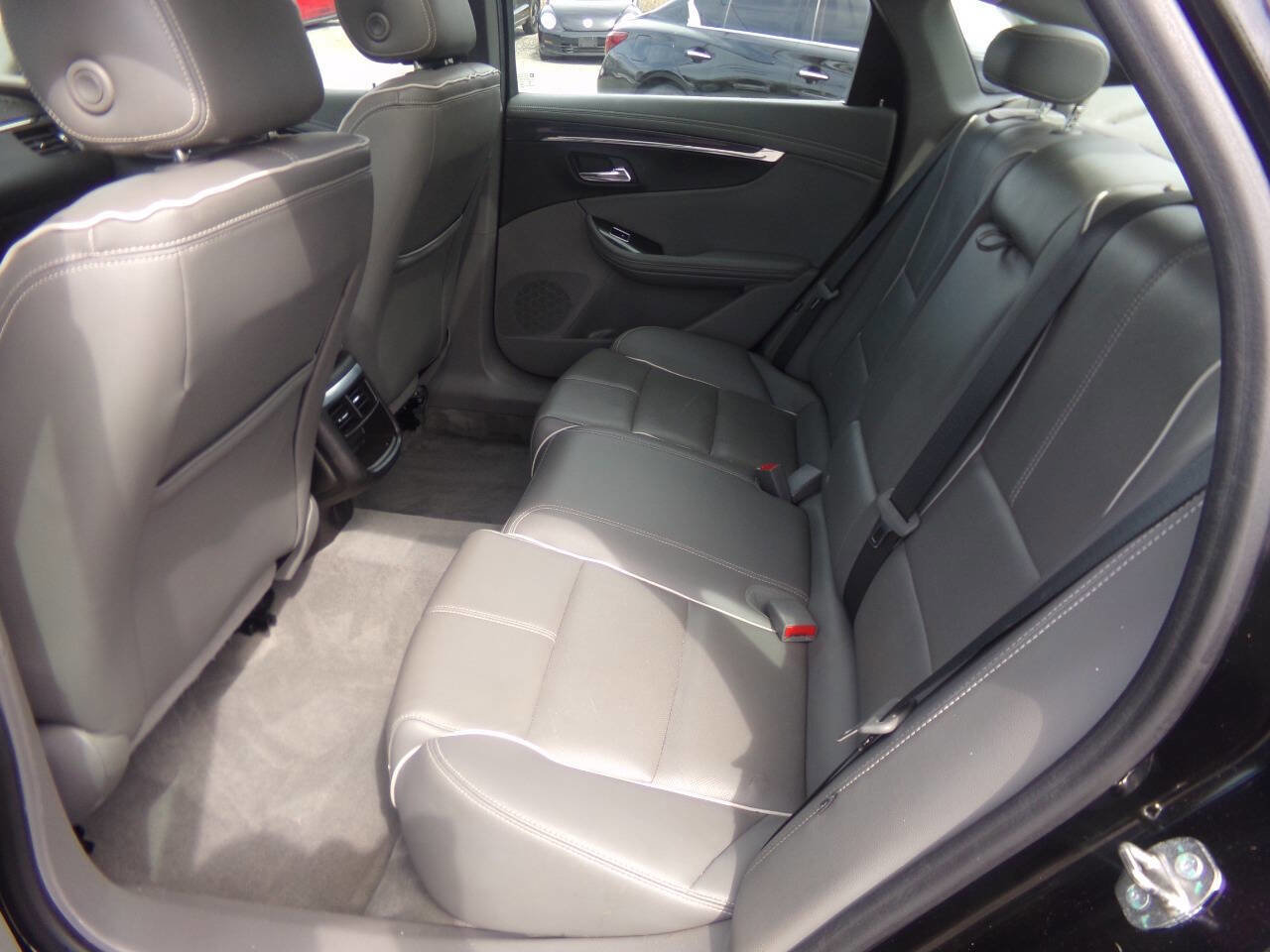 Used 2016 Chevrolet Impala LTZ image 32