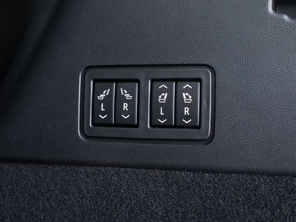 Used 2022 Cadillac XT6 Premium Luxury image 38