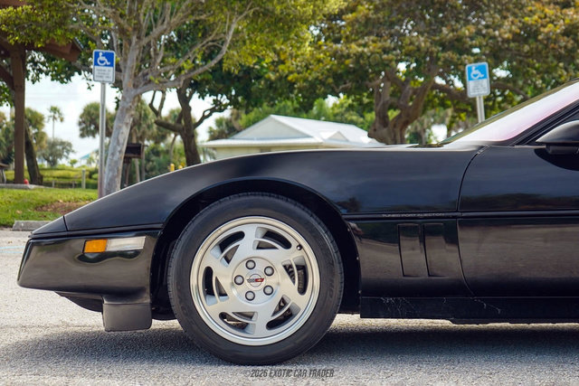 Used 1990 Chevrolet Corvette ZR-1 RWD image 4