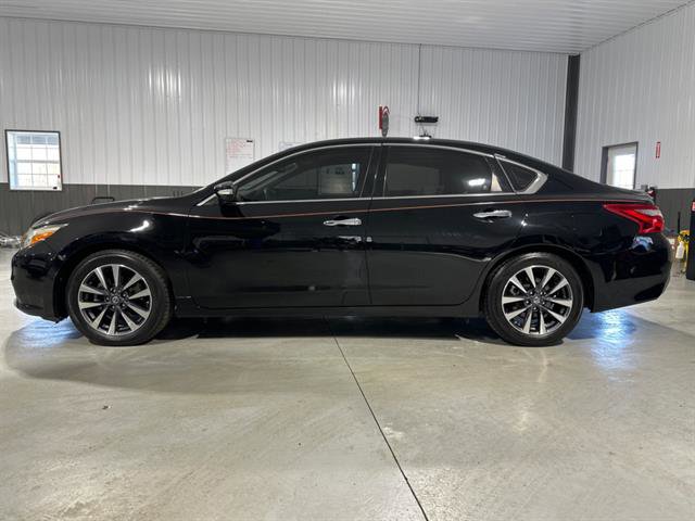 Used 2017 Nissan Altima 2.5 SL image 4
