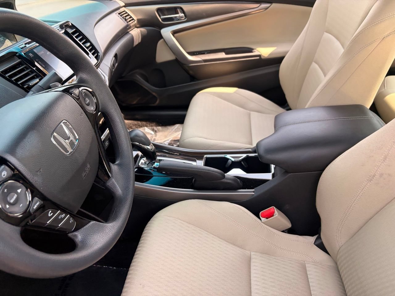 Used 2017 Honda Accord EX image 16