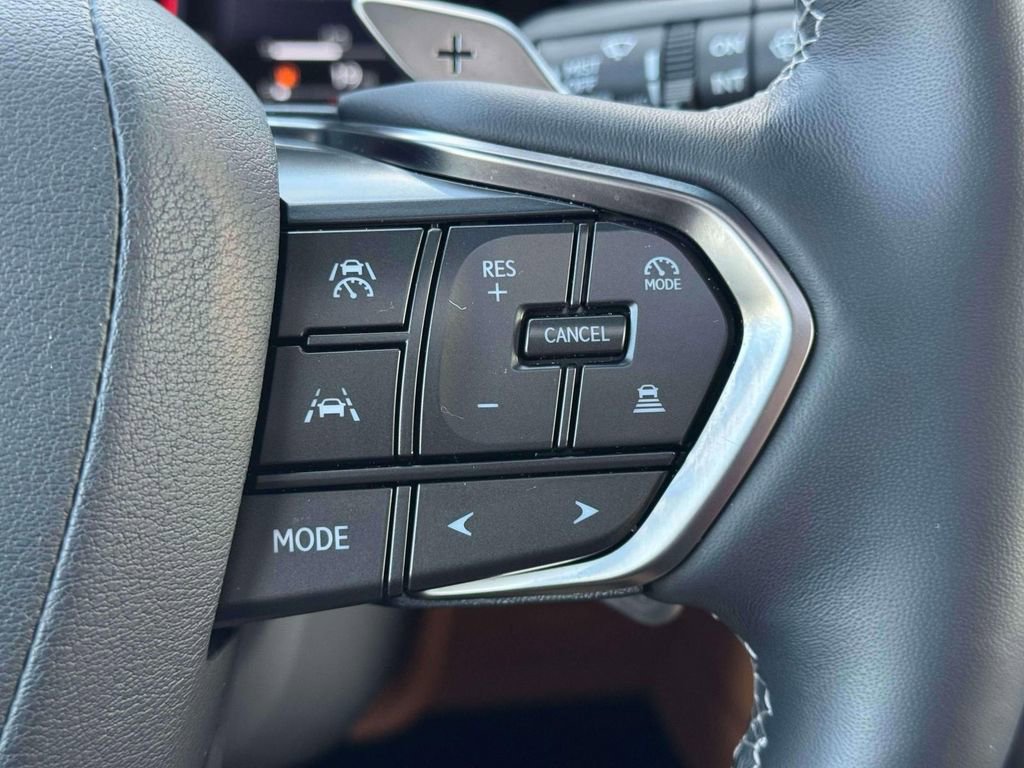 Used 2025 Lexus LX 600 4WD w/ Accessory Package (2T) image 24