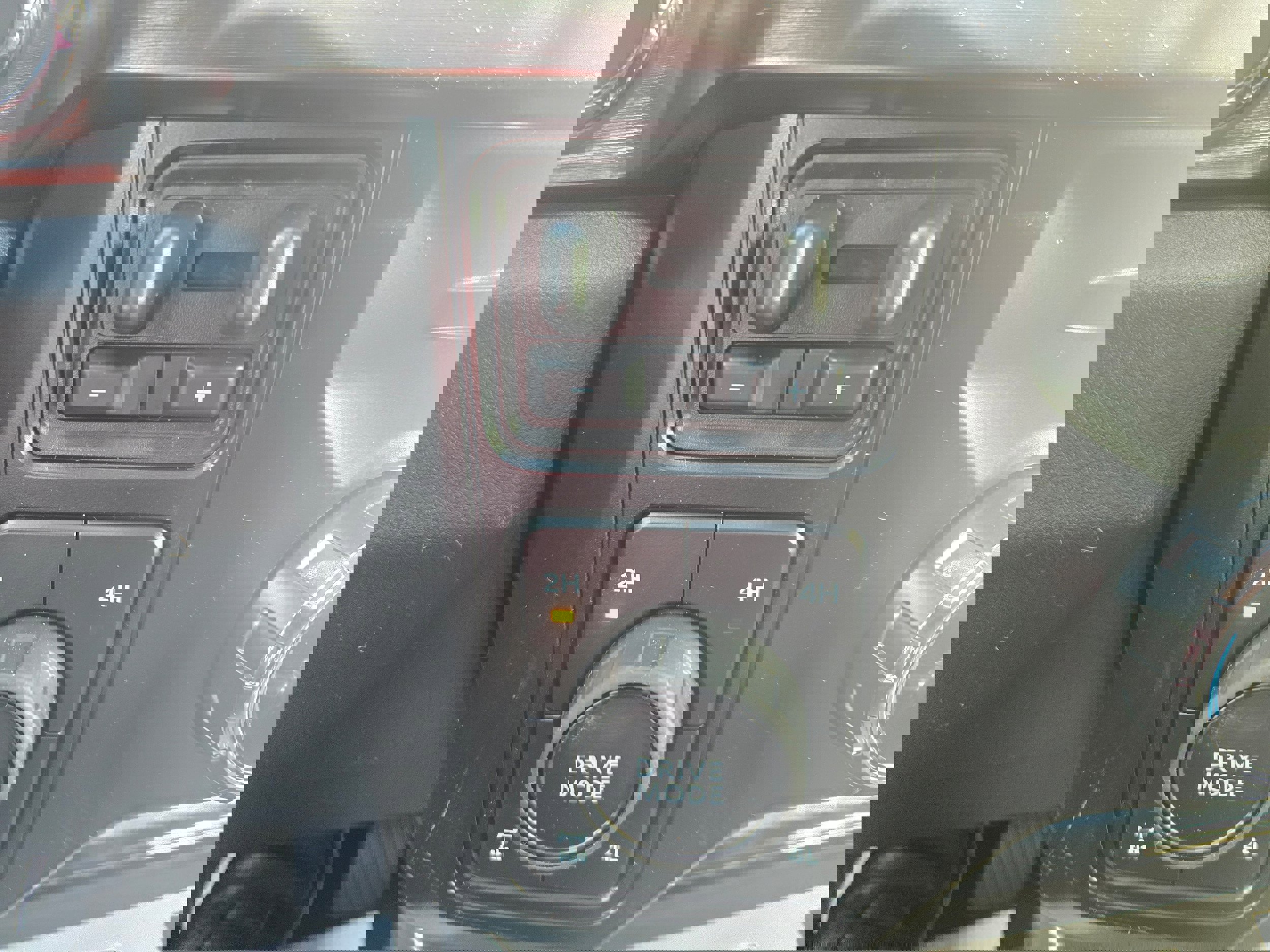 New 2026 Ford F250 Lariat w/ Black Appearance Package image 25