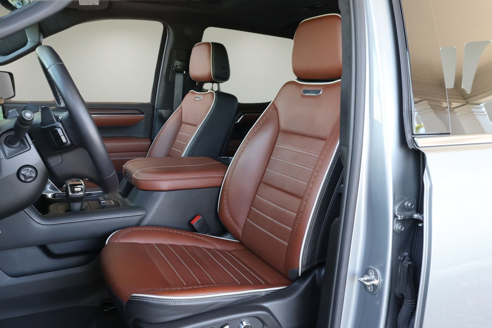 Used 2024 GMC Sierra 1500 Denali Ultimate AWD/4WD image 14