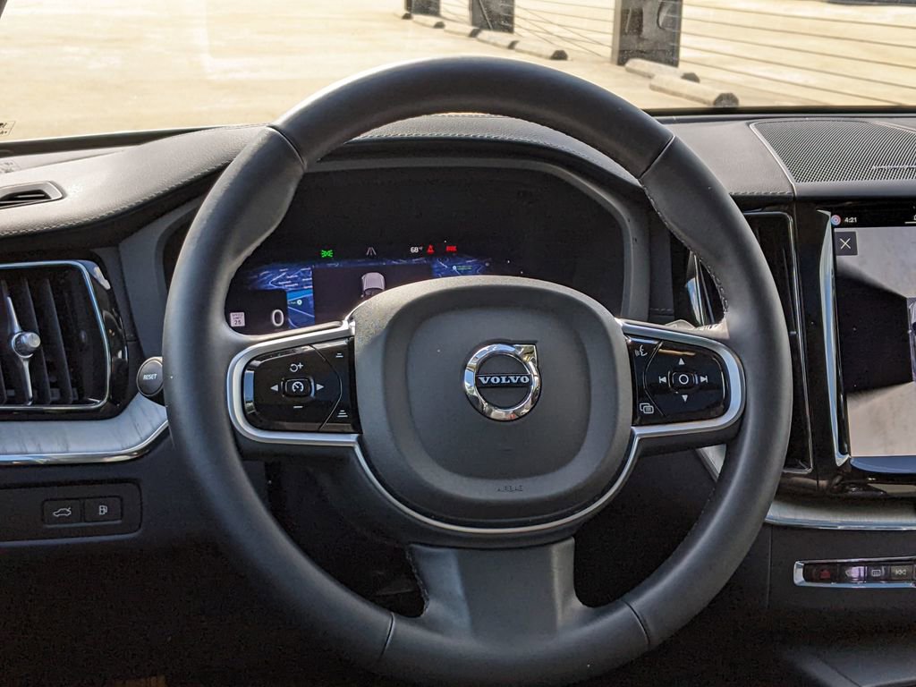 Certified 2025 Volvo XC60 T8 Ultra w/ Climate Package AWD/4WD image 14