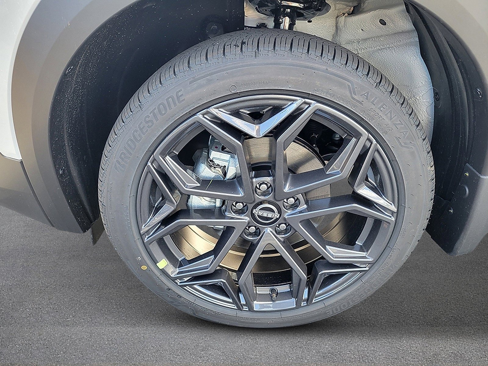 New 2026 Nissan Kicks SR AWD/4WD image 10