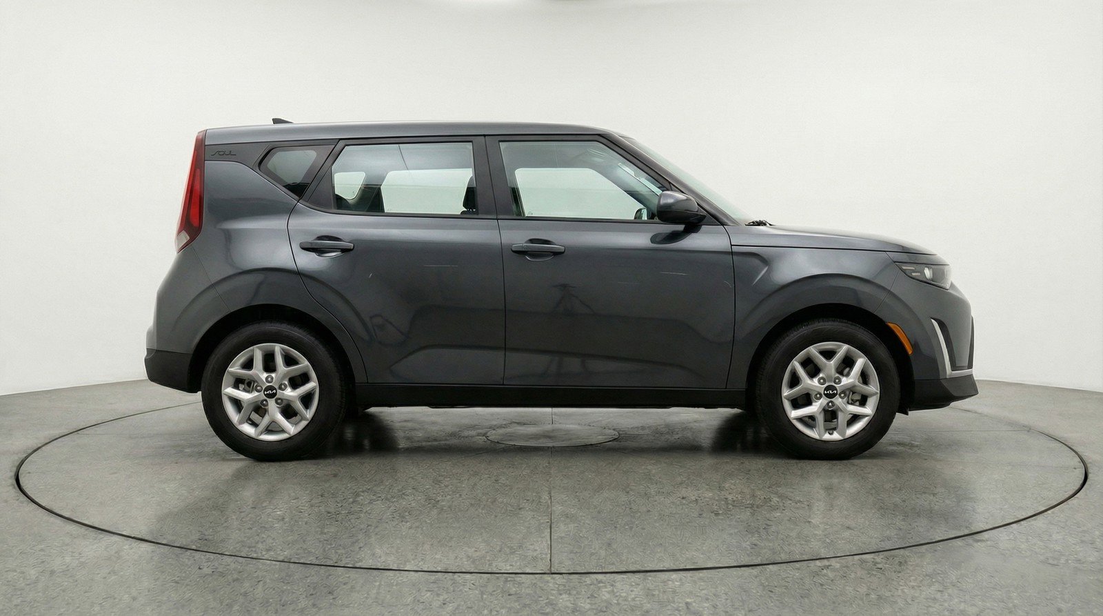 Used 2025 Kia Soul LX w/ LX Technology Package image 11