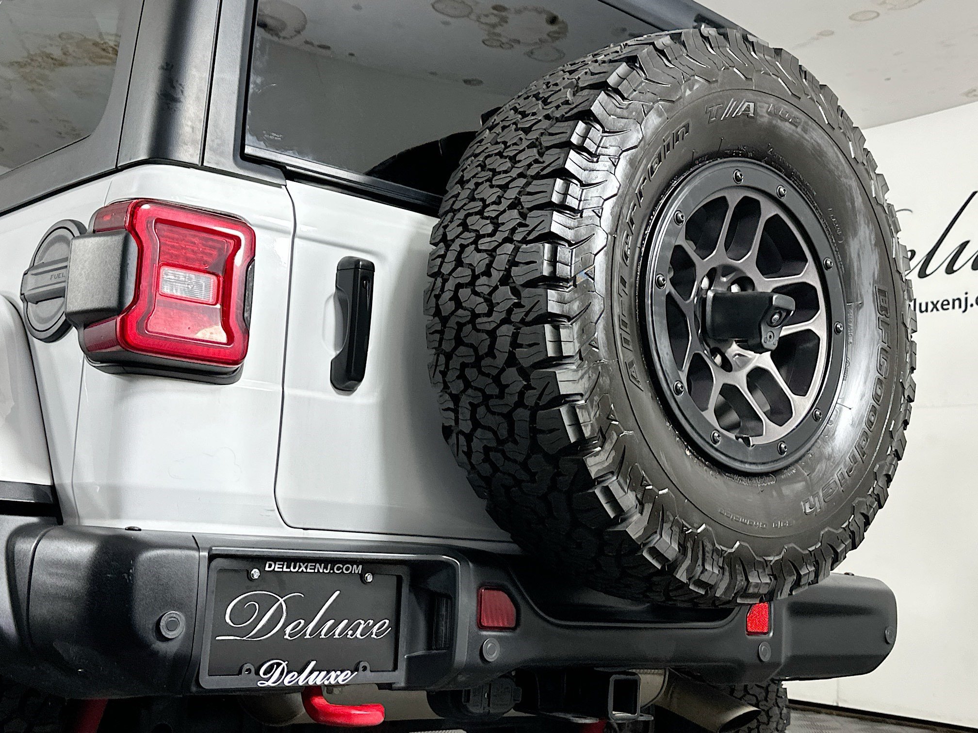 Used 2023 Jeep Wrangler Unlimited Rubicon w/ Xtreme 35 Tire Package AWD/4WD image 26