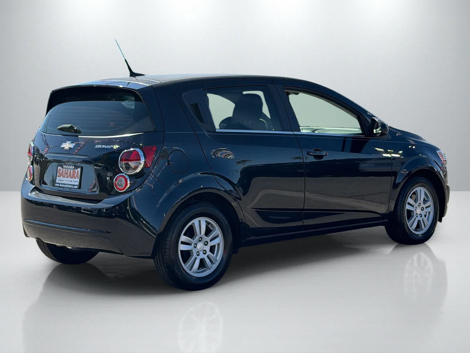 Used 2013 Chevrolet Sonic LT FWD image 7