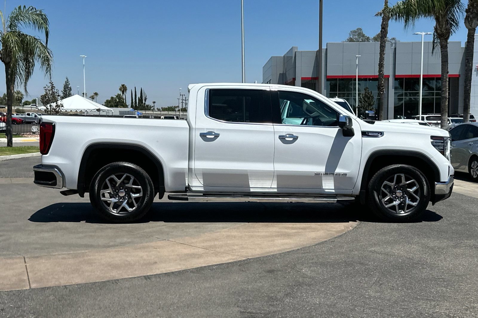 Certified 2023 GMC Sierra 1500 SLT w/ SLT Premium Package RWD image 3