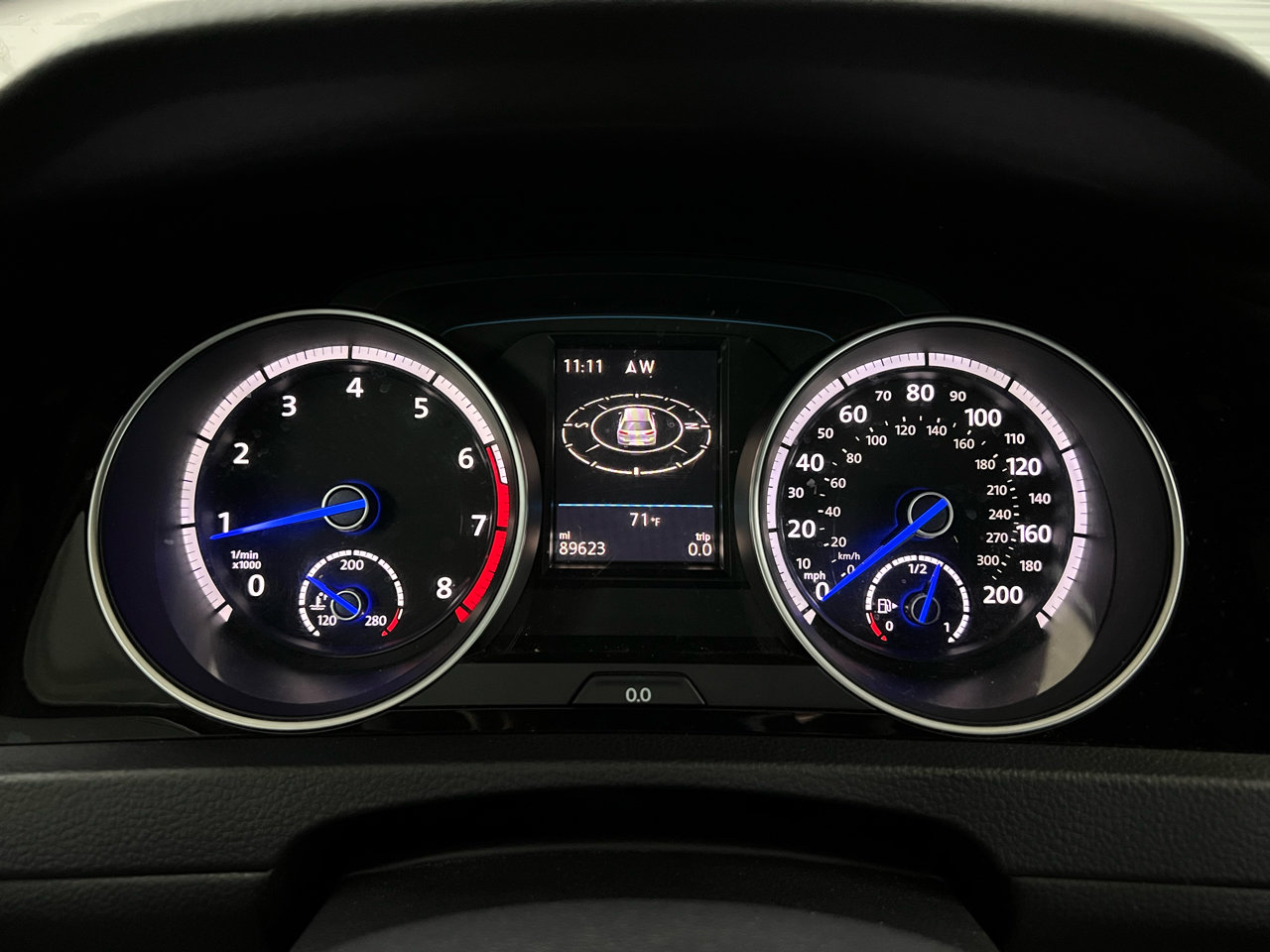 Used 2017 Volkswagen Golf R 4-Door image 9