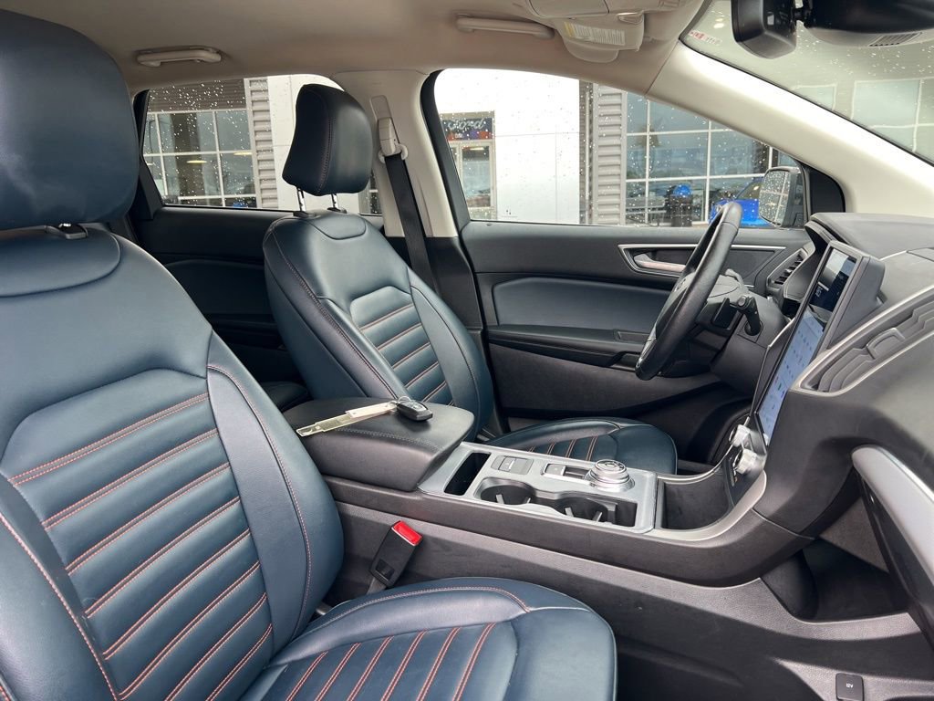 Used 2022 Ford Edge SEL w/ Sport Appearance Package image 15