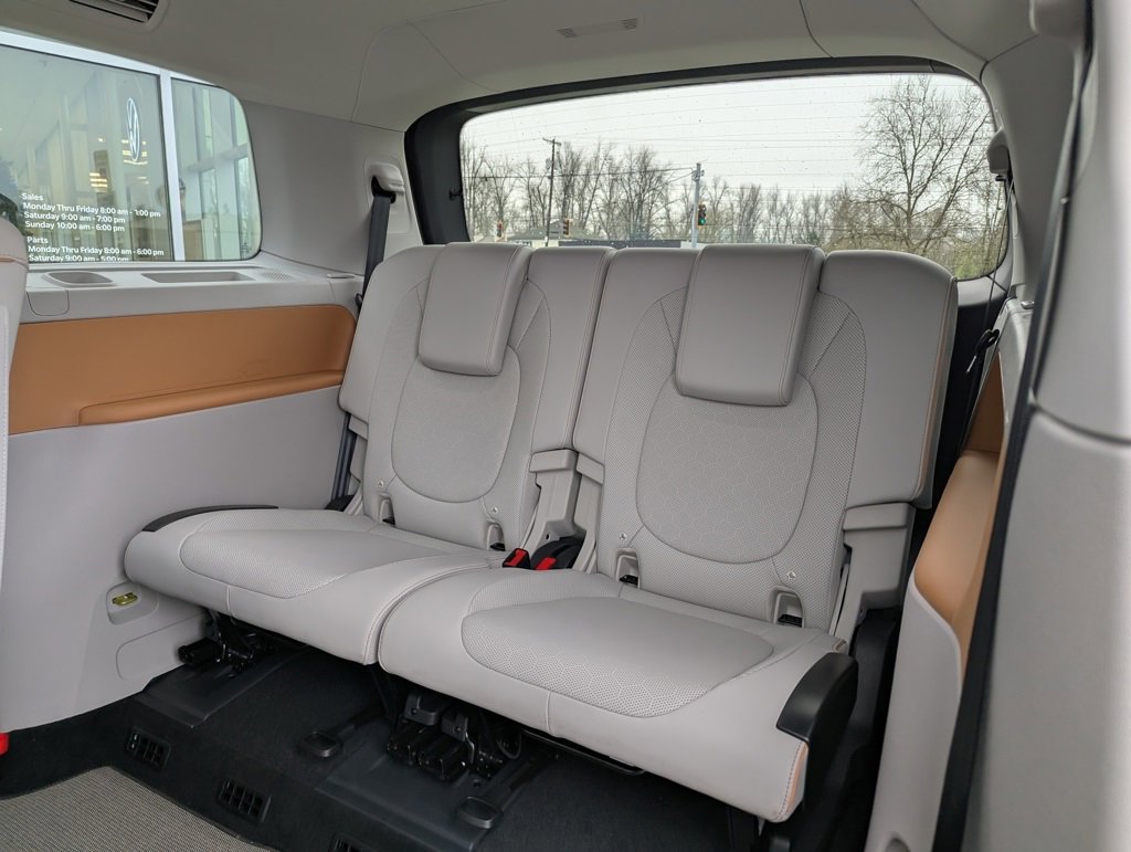 New 2025 Volkswagen ID. Buzz Pro S Plus image 30