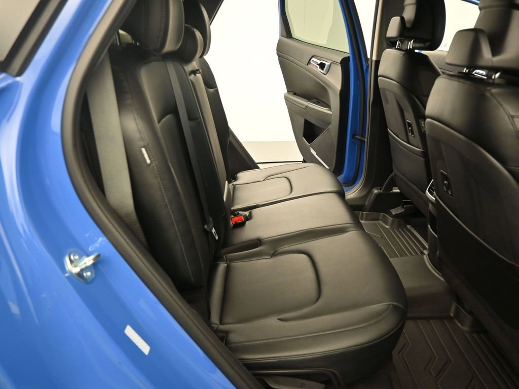 Certified 2026 Kia Sportage EX w/ EX Panorama Roof Package image 20