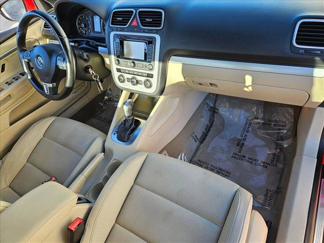 Used 2015 Volkswagen Eos Komfort image 18