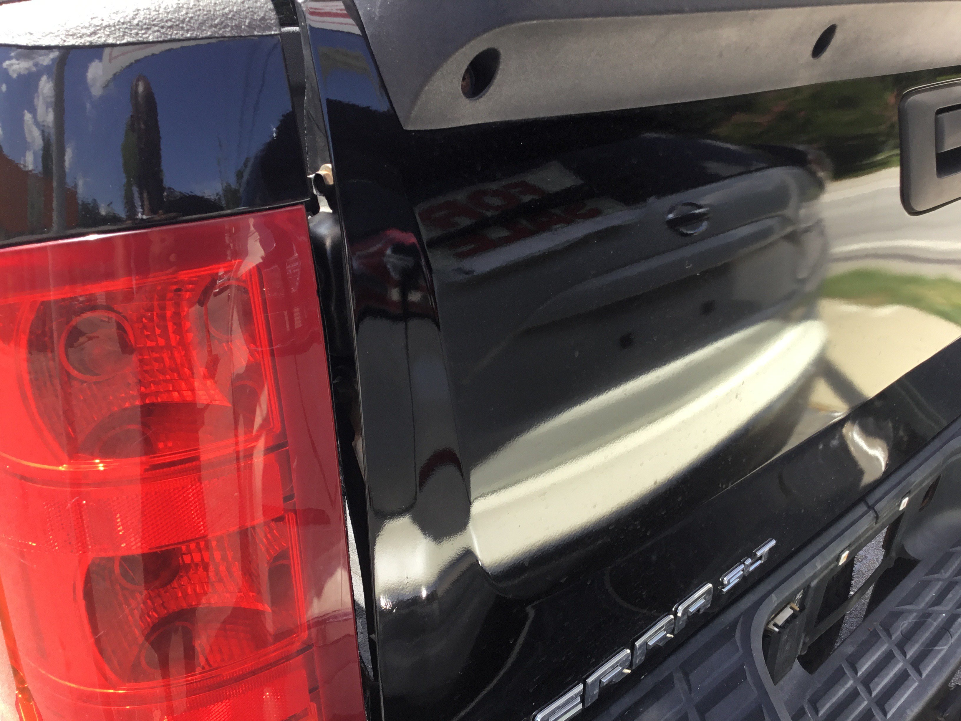 Used 2007 GMC Sierra 1500 SLT w/ Entertainment Package AWD/4WD image 6