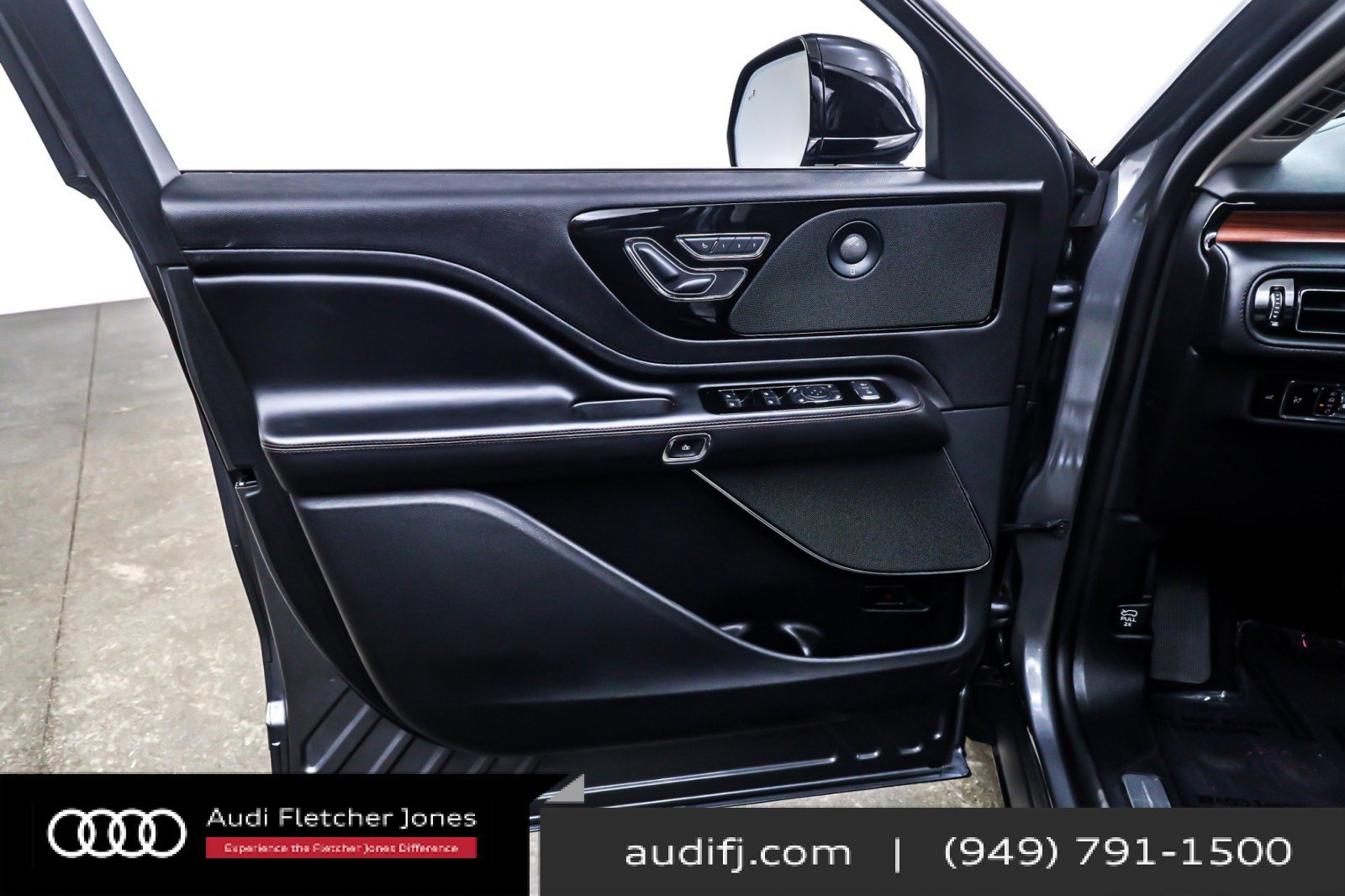 Used 2024 Lincoln Aviator Reserve image 22