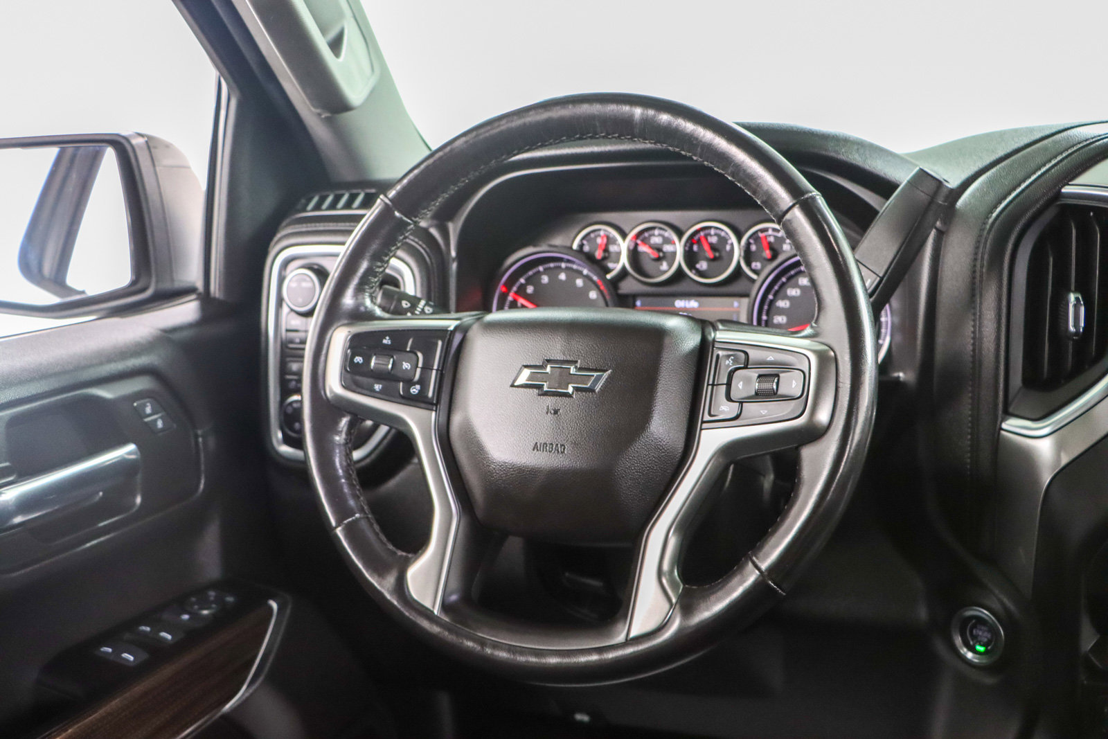 Used 2020 Chevrolet Silverado 1500 RST w/ True North Edition AWD/4WD image 13