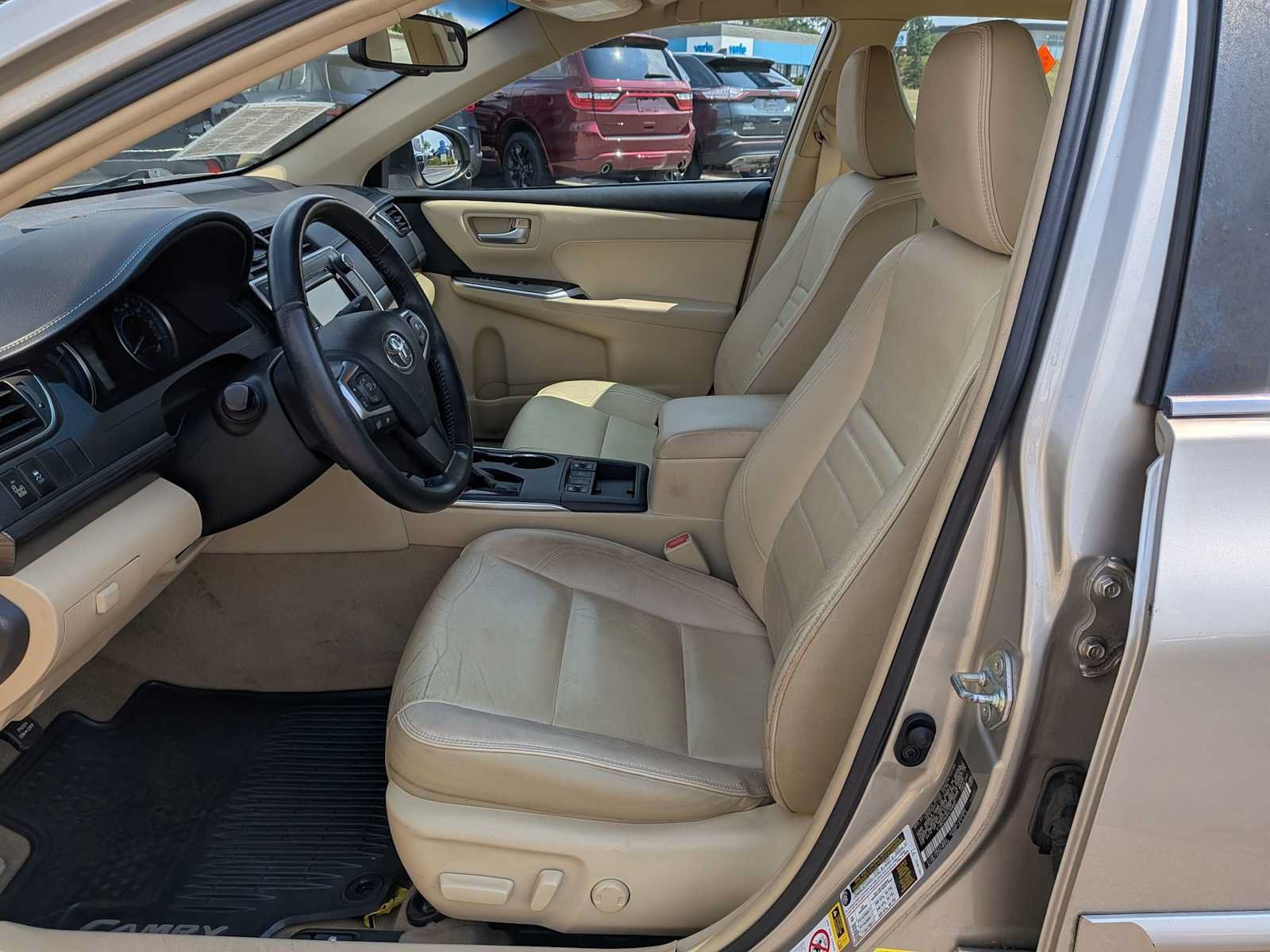 Used 2015 Toyota Camry XLE w/ Moonroof Package FWD image 13