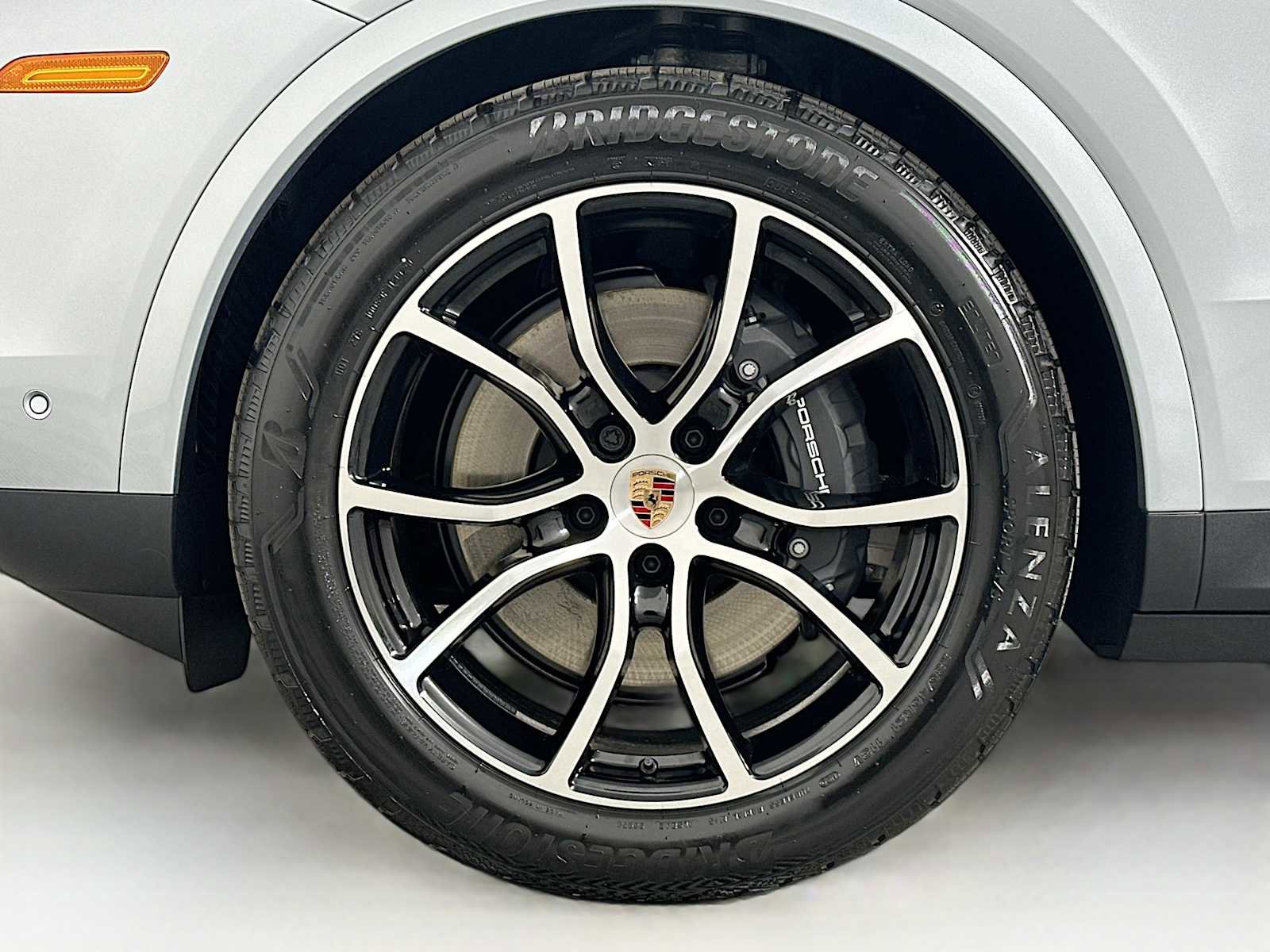 New 2026 Porsche Cayenne image 32