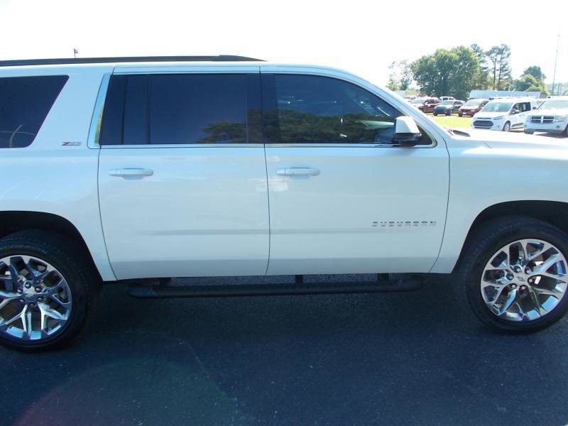 Used 2018 Chevrolet Suburban LT AWD/4WD image 13