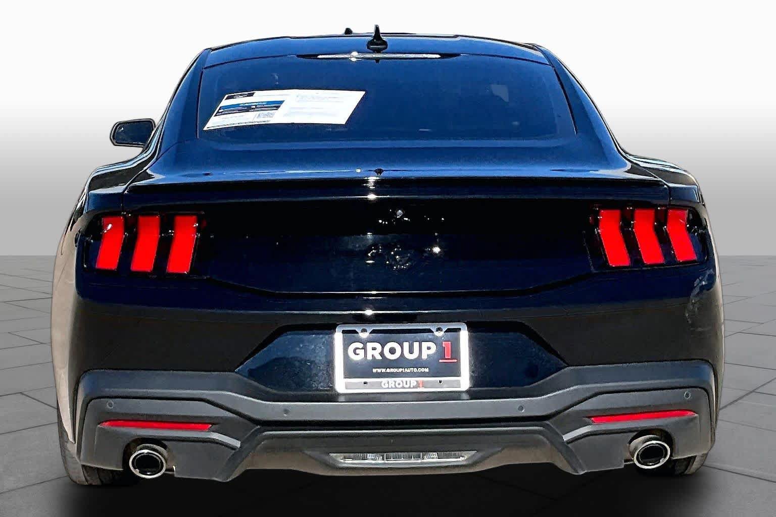 Used 2024 Ford Mustang Coupe RWD image 5