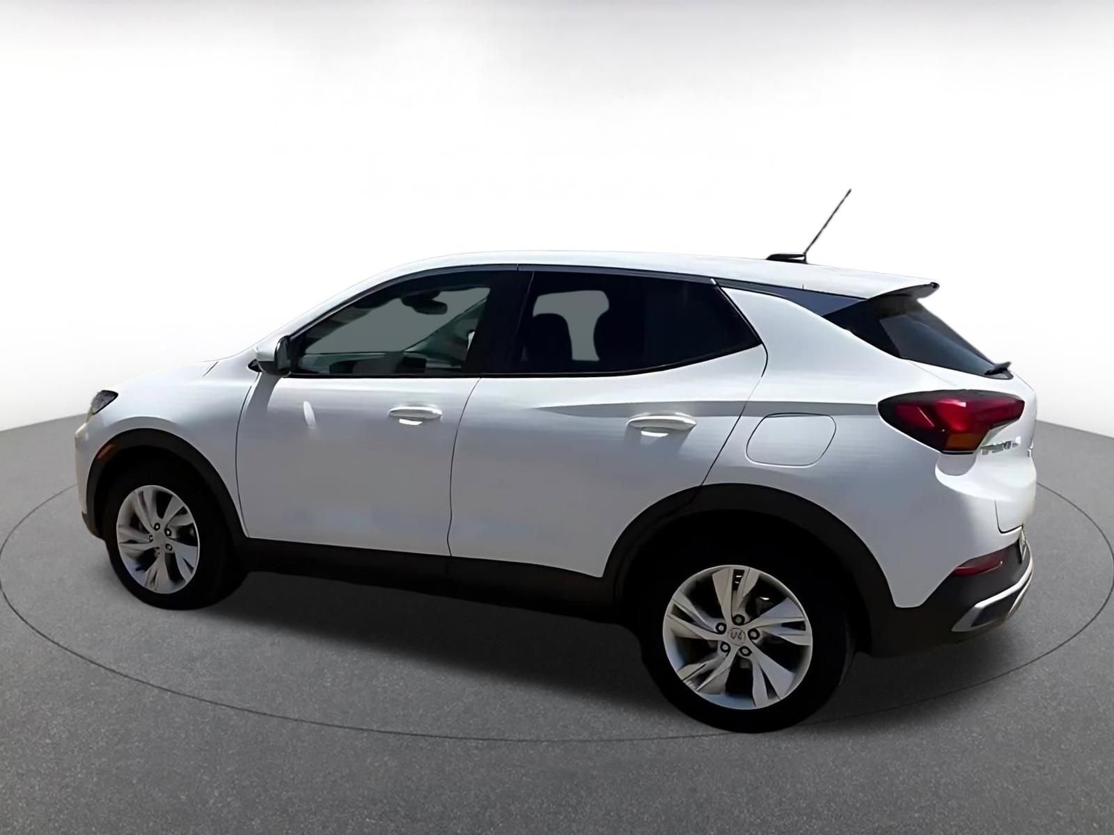 Used 2025 Buick Encore GX Preferred FWD image 10