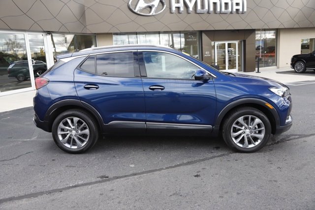 Used 2023 Buick Encore GX Essence w/ Advanced Technology Package image 2